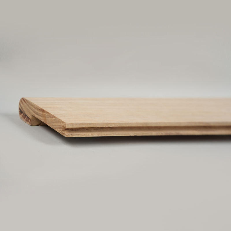 Stejar alb Bușteni întregi Bușteni pentru scară (vopsea nefinisată) – Stejar Culoare naturală – 1/2'x2 15/16'